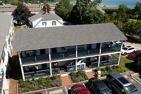 The Colonial Inn