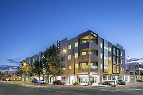 Quest Mawson Lakes