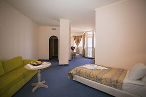 Royal Park Hotel - All Inclusive