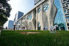 Regal Jinfeng Hotel