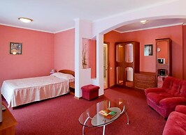 Emerald Hotel