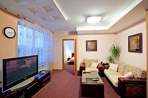 Emerald Hotel