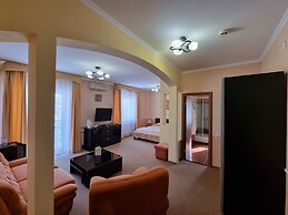 Emerald Hotel