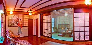 Emerald Hotel