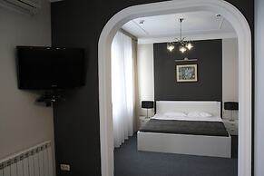 Emerald Hotel
