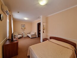 Emerald Hotel