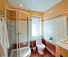 Emerald Hotel