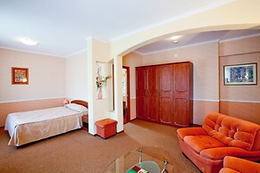 Emerald Hotel