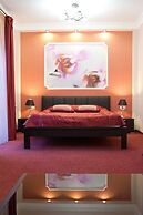 Emerald Hotel