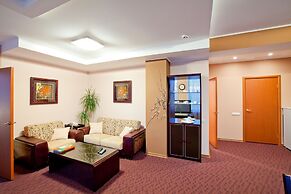 Emerald Hotel