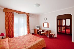 Emerald Hotel