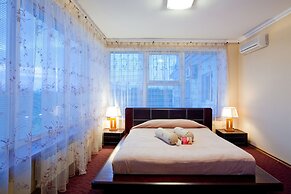 Emerald Hotel