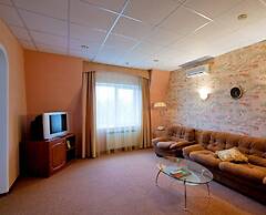 Emerald Hotel