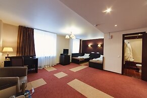 Deryabin  Hotel