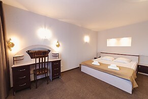 Deryabin  Hotel