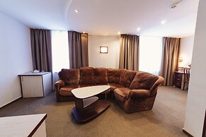 Deryabin  Hotel
