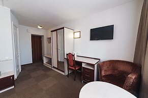Deryabin  Hotel