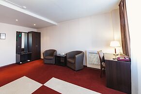 Deryabin  Hotel