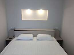 Deryabin  Hotel