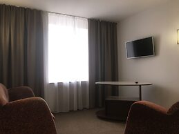 Deryabin  Hotel
