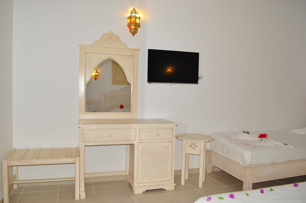 Zodiac Hotel
