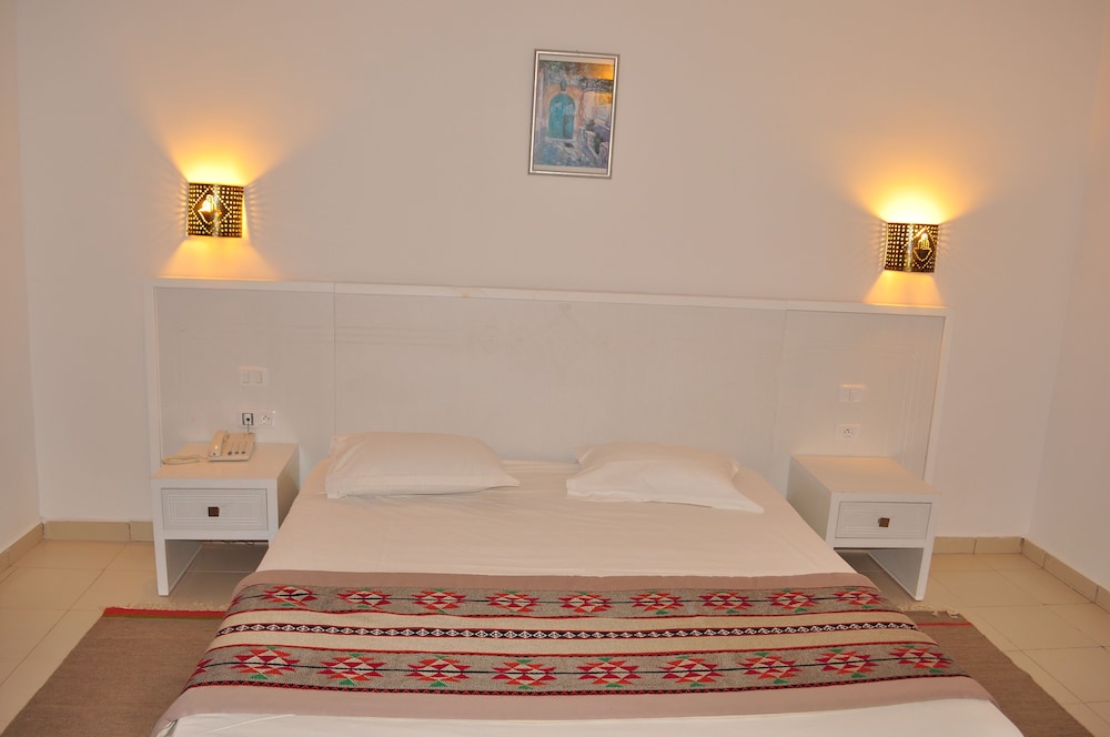 Zodiac Hotel