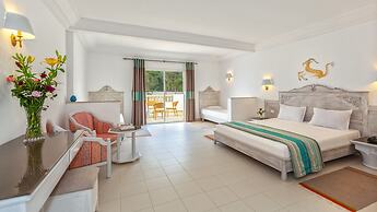 Zodiac Hotel