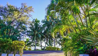 The Black Pearl Beach Side Apartments