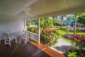The Black Pearl Beach Side Apartments