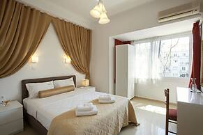 Metropolis Hotel
