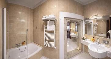 Hotel Grand
