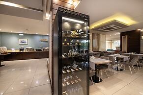 Atrion Hotel