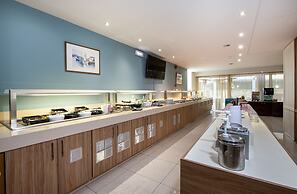 Atrion Hotel