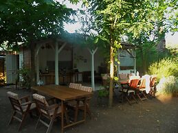 Daphne House