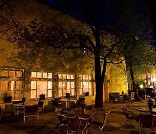 Hotel Csejtei