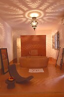 Riad O2