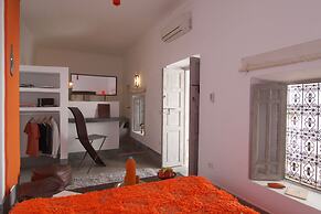 Riad O2