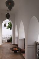 Riad O2
