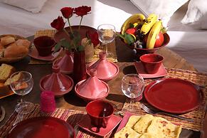Riad O2