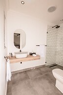 Corner House Residence