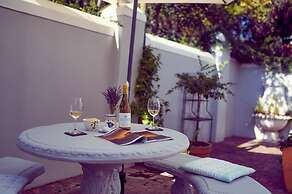 Corner House Residence