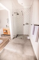 Corner House Residence