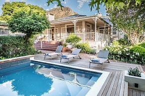 Corner House Residence