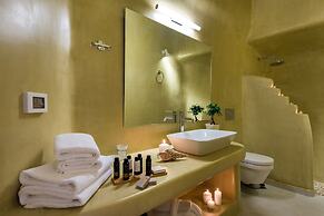 Kima Oia Suites