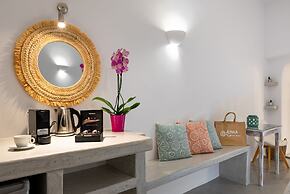 Kima Oia Suites