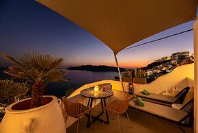 Kima Oia Suites