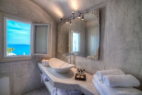 Kima Oia Suites