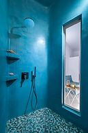 Kima Oia Suites