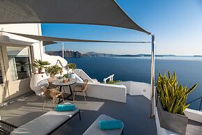 Kima Oia Suites