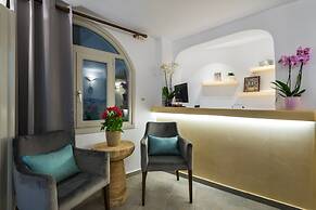 Kima Oia Suites
